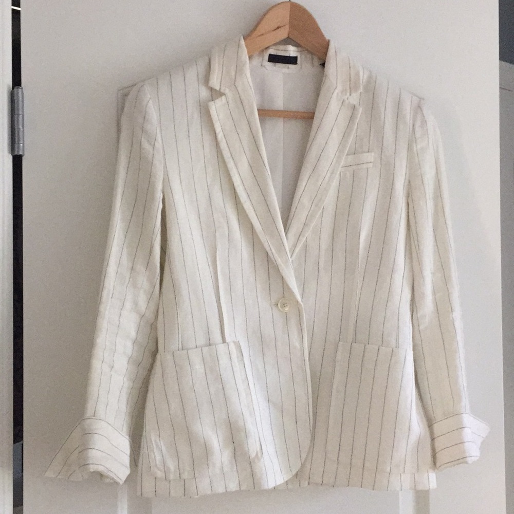 ATM white linen blazer with black striping